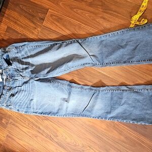 Signature Mid-Rise Blue Jeans